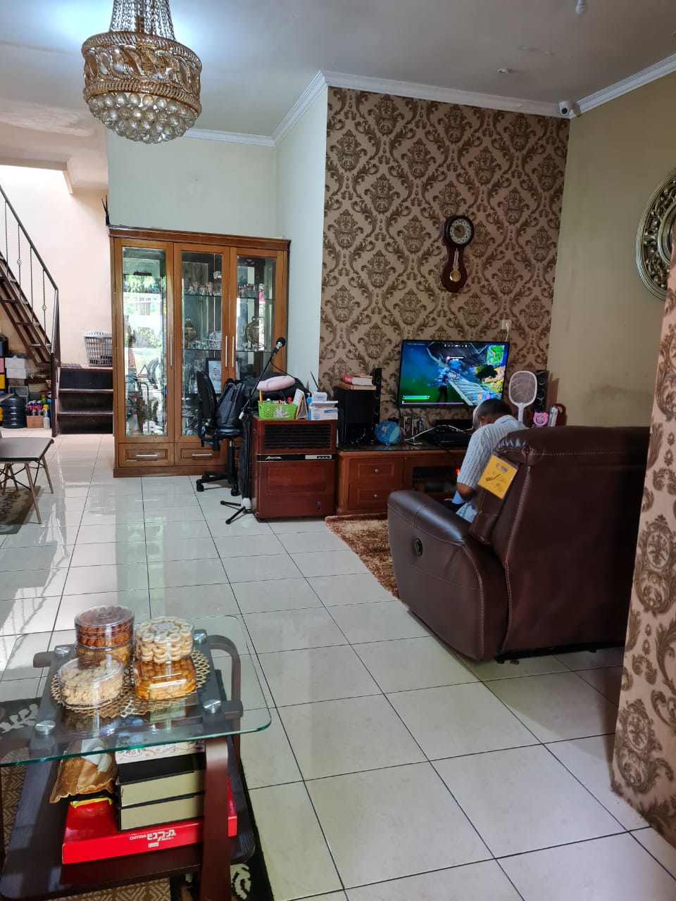 da6f2d4b-d9dc-41bd-8a81-b2f263ec0370